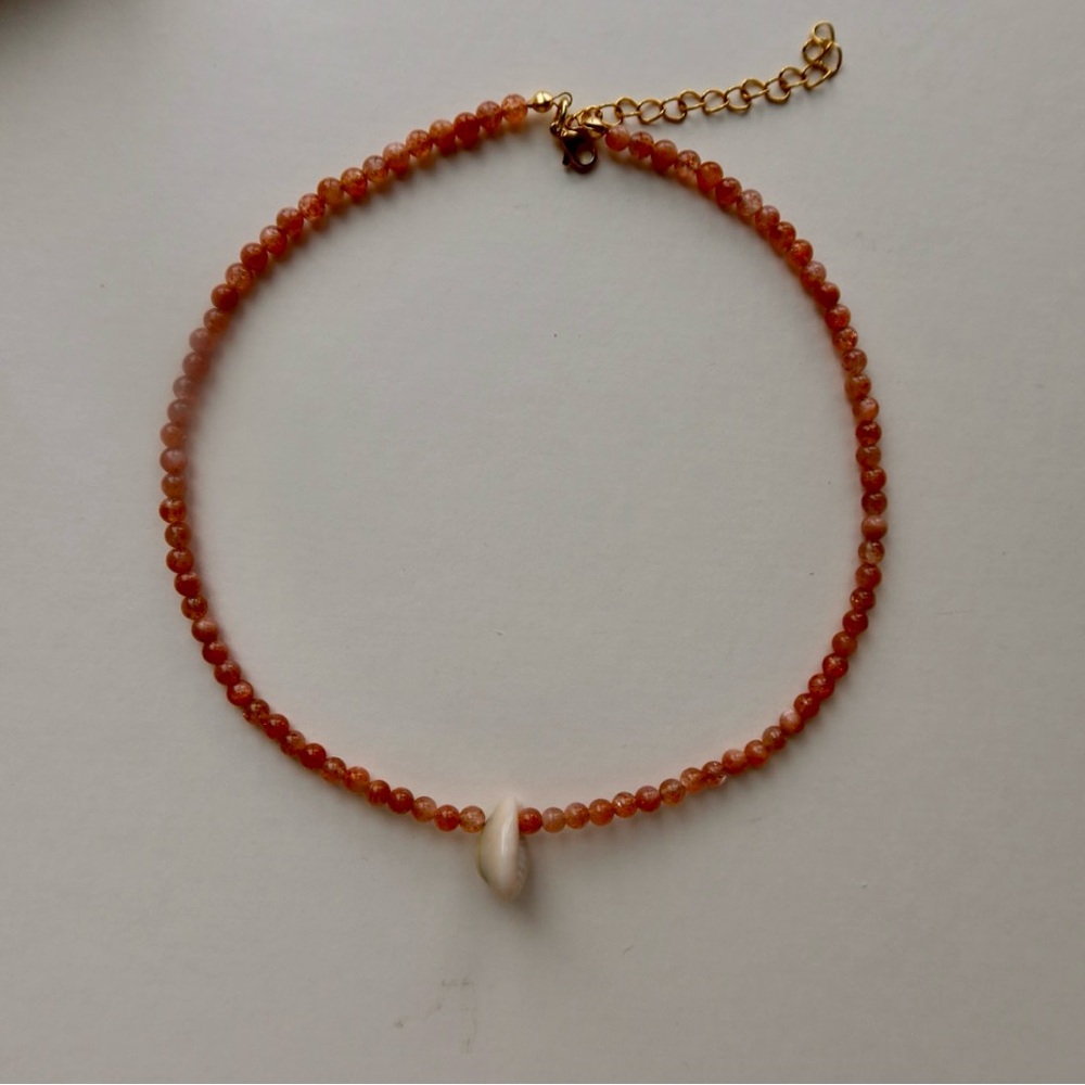 Summer Vibes Necklace with Sunstone and Shell – Minimalist, Feel-Good, Handmade